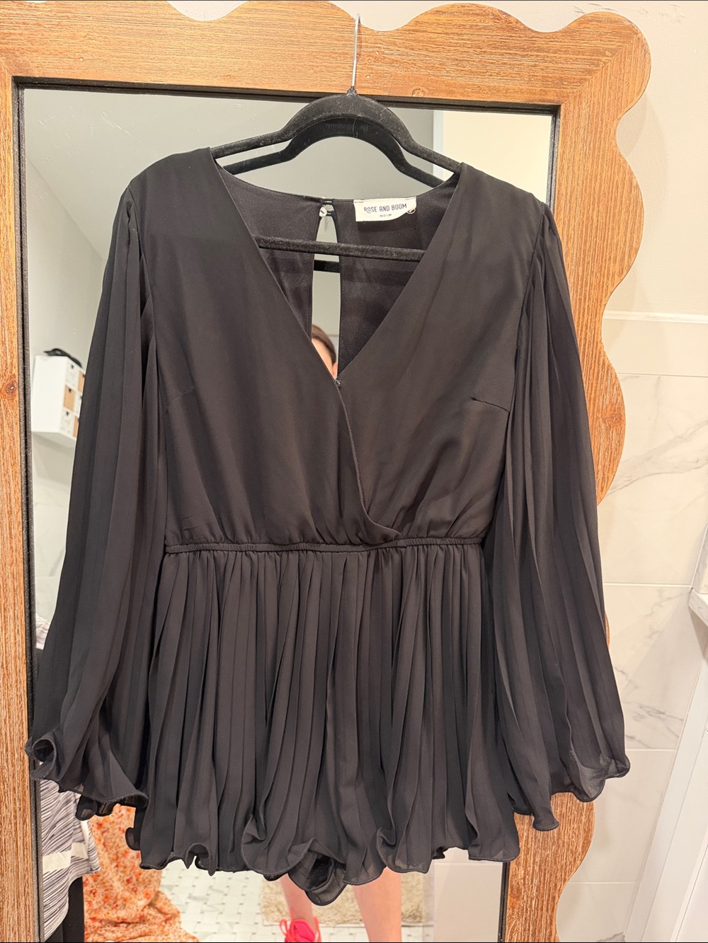 Black Rose and Rouge Pleated Long Sleeve Blouse